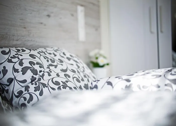 アパート 3 City *